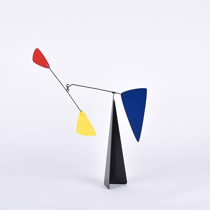 Berlin Metal Standing Mobile